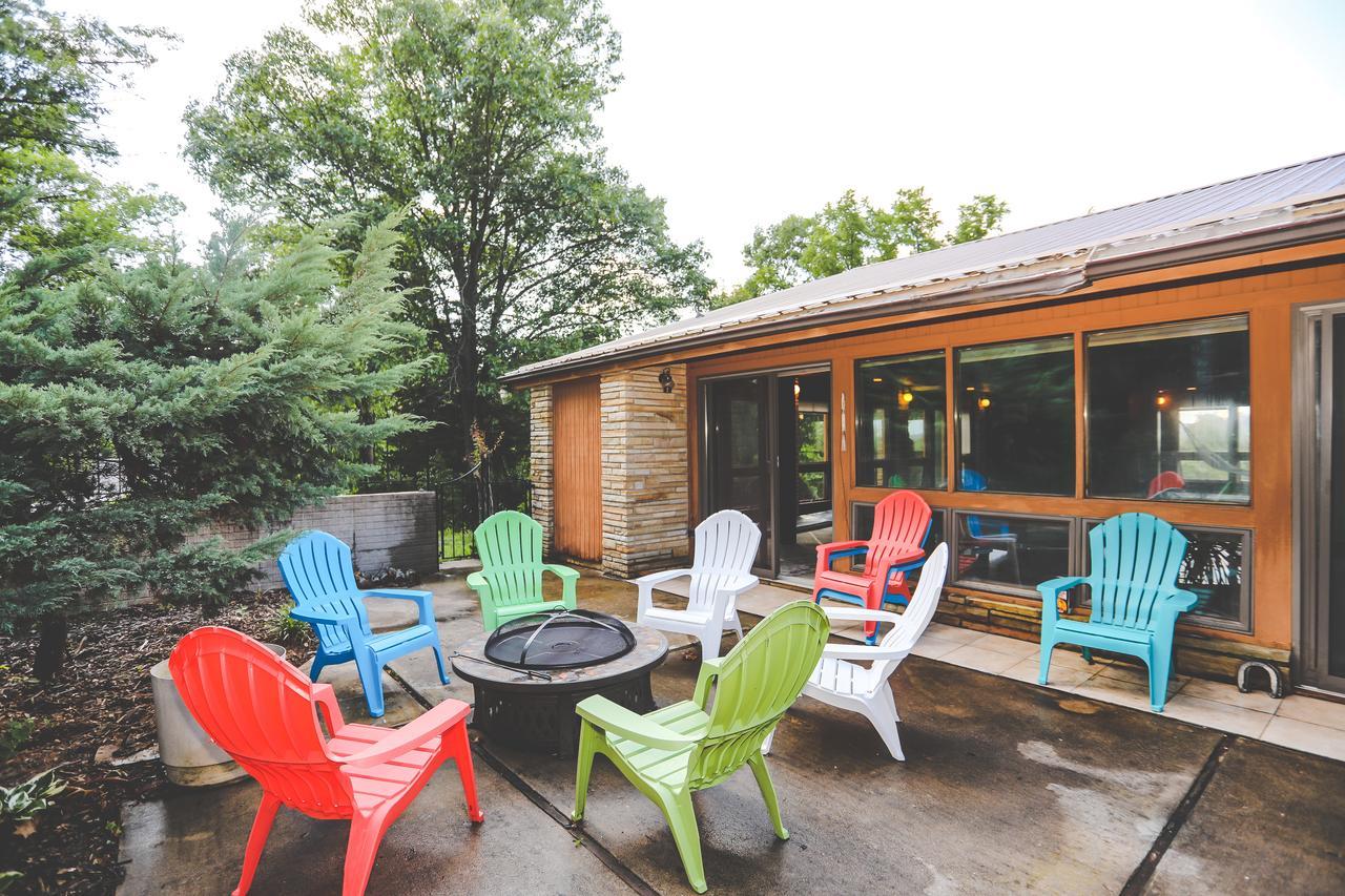 The Lodge At Beaver Lake Bed And Breakfast Rogers Dış mekan fotoğraf