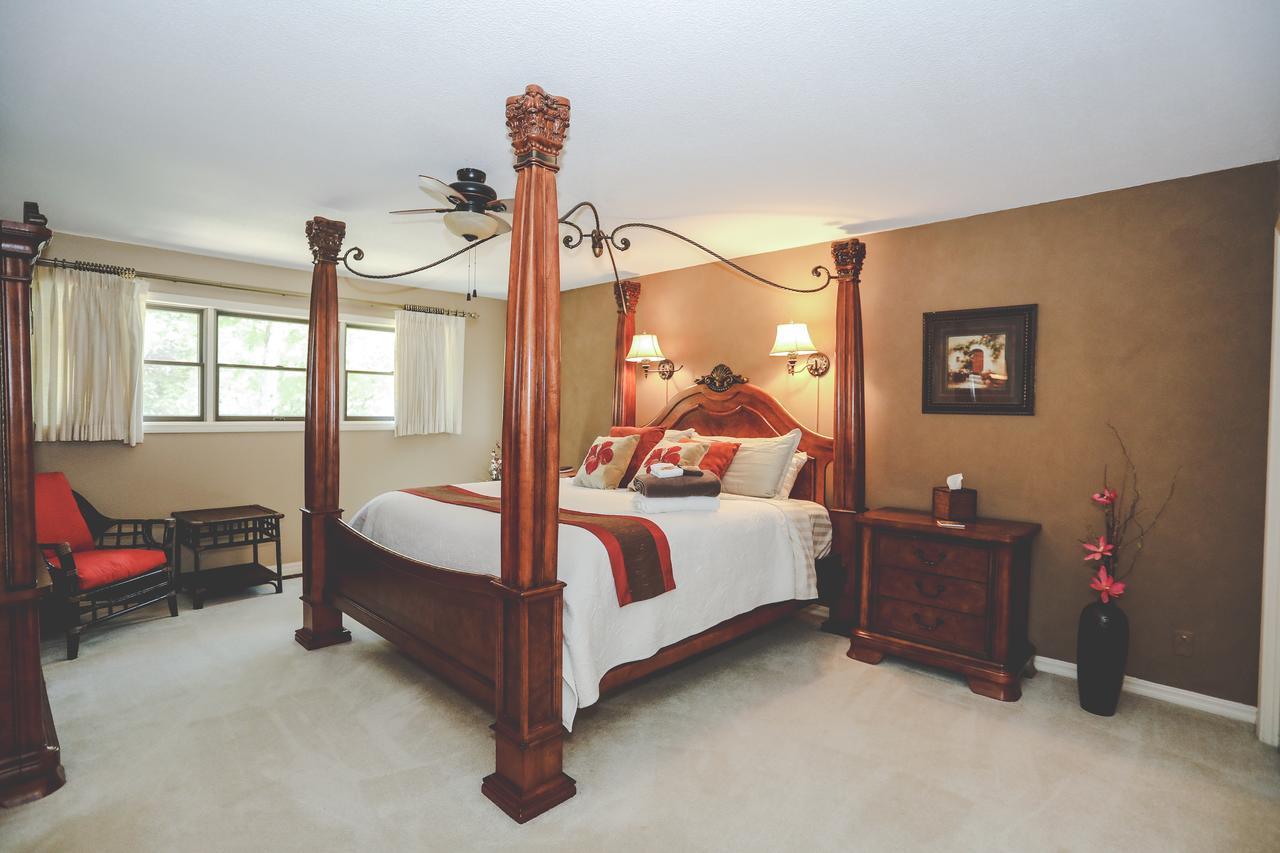 The Lodge At Beaver Lake Bed And Breakfast Rogers Dış mekan fotoğraf